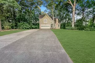 199 Amberidge Dr NW, Cartersville, GA 30121 - Photo 1