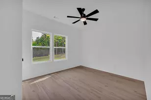 181 Lake Club Dr, Lavonia, GA 30553 - Photo 11