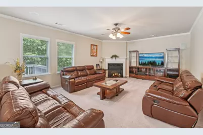 6108 Pierless Avenue, Sugar Hill, GA 30518 - Photo 9