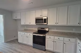 955 Widener Memorial Dr, Winder, GA 30680 - Photo 3