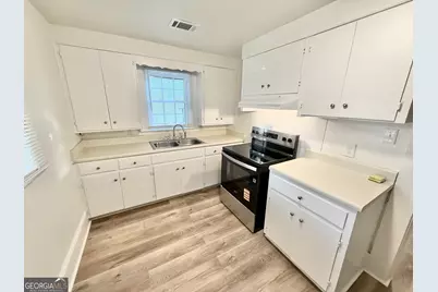 614 S Tillman Street, Glennville, GA 30427 - Photo 13