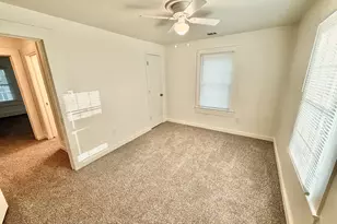 614 S Tillman St, Glennville, GA 30427 - Photo 7