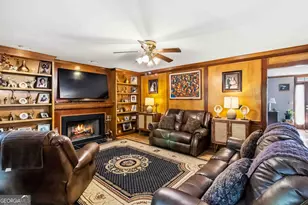 411 Sarah Ln, Lawrenceville, GA 30046 - Photo 7