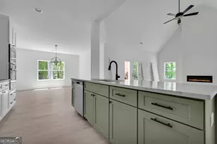 89 Huntington Dr, Lavonia, GA 30553 - Photo 9