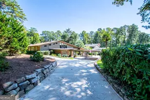 320 E Club Dr, Carrollton, GA 30117 - Photo 15