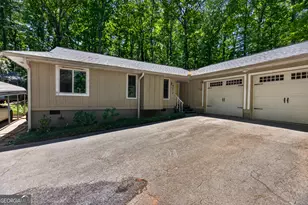300 Cumberland Dr, Lagrange, GA 30240 - Photo 5