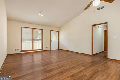1544 Pine Creek Way, Lawrenceville, GA 30043 - Photo 9