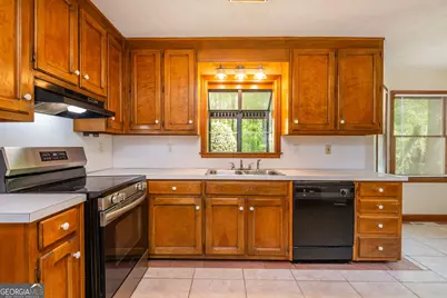 1544 Pine Creek Way, Lawrenceville, GA 30043 - Photo 15