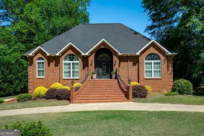 910 Piney Woods Drive, Lagrange, GA 30240 - Photo 1