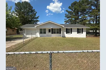 423 King Drive, Warner Robins, GA 31093 - Photo 1