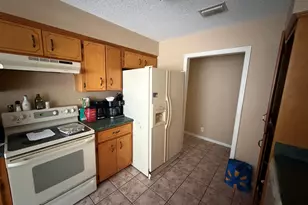 317 Crossbridge Dr, Brunswick, GA 31525 - Photo 9