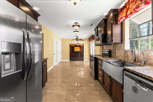 563 Lone Oak Dr, Lithonia, GA 30058 - Photo 7