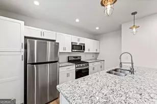 636 Francis Pl NW, Atlanta, GA 30318 - Photo 11