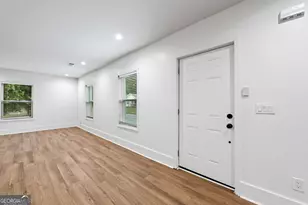 636 Francis Pl NW, Atlanta, GA 30318 - Photo 5