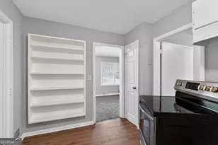 2416 Meadow Park Dr SW, Atlanta, GA 30315 - Photo 7