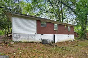 2416 Meadow Park Dr SW, Atlanta, GA 30315 - Photo 7