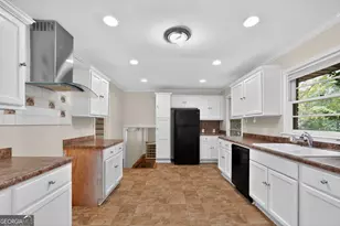 331 Barbashela Dr, Stone Mountain, GA 30088 - Photo 9