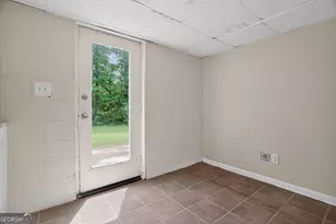 4150 Indian Lake Circle, Stone Mountain, GA 30083 - Photo 5