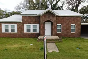 177 W Brazell St, Reidsville, GA 30453 - Photo 1