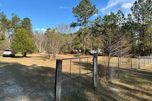 686 Victory Cir, Lyons, GA 30436 - Photo 13