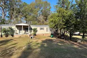 686 Victory Cir, Lyons, GA 30436 - Photo 1