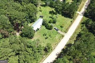 686 Victory Cir, Lyons, GA 30436 - Photo 5