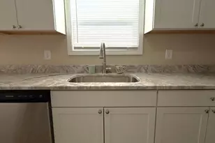 210 Charlotte Cir, Statham, GA 30666 - Photo 5