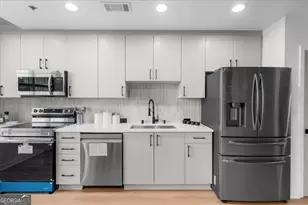 250 Pharr Rd NE, Atlanta, GA 30305 - Photo 9