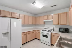 303 Newfield Way, Peachtree City, GA 30269 - Photo 9