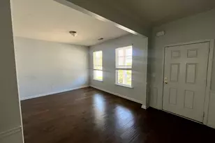 2272 Anne's Lake Cir, Lithonia, GA 30058 - Photo 5