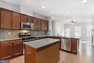 5090 Breezewood Cir, Alpharetta, GA 30004 - Photo 5