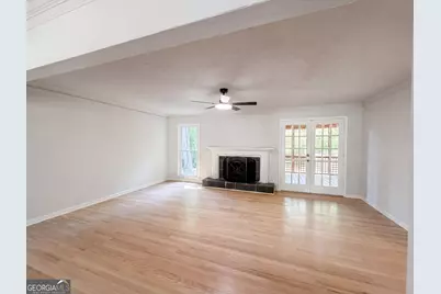 1033 Chestnut Hill Circle SW, Marietta, GA 30064 - Photo 3