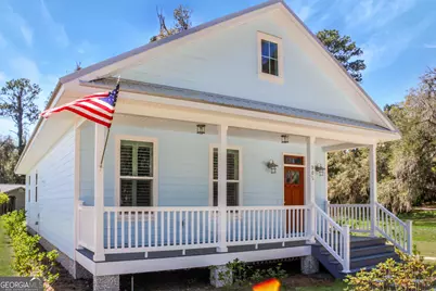 905 Wayne Street, Darien, GA 31305 - Photo 1