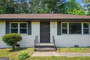 1563 Rockbridge Rd, Stone Mountain, GA 30087 - Photo 3