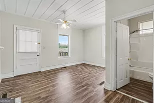 56 North St, Newnan, GA 30263 - Photo 11