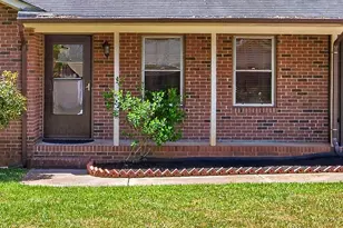 205 Dunwoody Cir, Griffin, GA 30223 - Photo 5