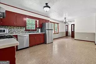 205 Dunwoody Cir, Griffin, GA 30223 - Photo 13