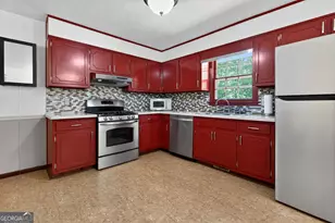 205 Dunwoody Cir, Griffin, GA 30223 - Photo 11