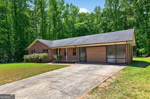 205 Dunwoody Cir, Griffin, GA 30223 - Photo 3