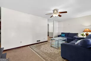 205 Dunwoody Cir, Griffin, GA 30223 - Photo 7