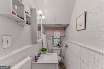211 W 34th Street, Savannah, GA 31401 - Photo 13