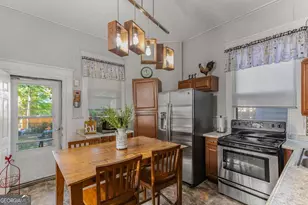 211 W 34th St, Savannah, GA 31401 - Photo 17