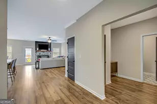 209 Maddington Ct, Senoia, GA 30276 - Photo 13