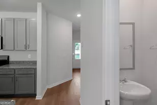 5420 Biltmore Dr, Atlanta, GA 30349 - Photo 3