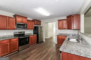 7634 Pine Gables Dr, Riverdale, GA 30296 - Photo 9