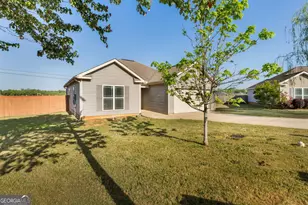 304 Worchester Cir, Perry, GA 31069 - Photo 3