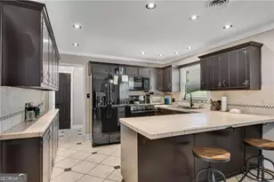 6275 Woodlake Dr, Buford, GA 30518 - Photo 9