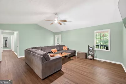 386 Ridgewood Drive, Pendergrass, GA 30567 - Photo 9