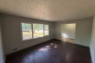 1130 Buckhurst Dr, Atlanta, GA 30349 - Photo 23