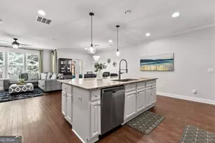 7306 Lowery Oak Dr, Roswell, GA 30075 - Photo 7